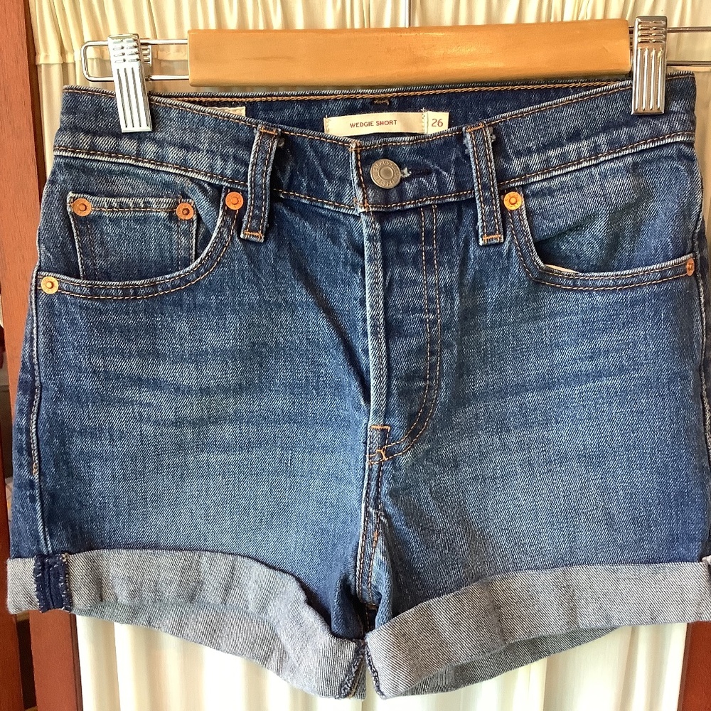 Levi's Denim Jean Shorts Wedgie High Rise Women's Size 26 Cuffed Hem